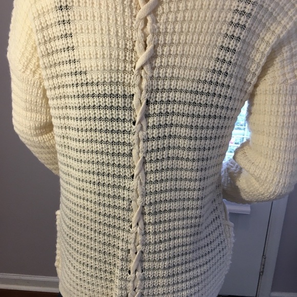 New Pink Rose Women’s Cream Knit Sweater Cadigan. - Picture 2 of 15